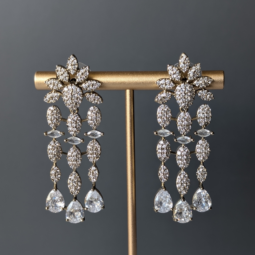 Crystal Teardrop Necklace with Matching Earrings - White/Gold - Picture 2 of 2
